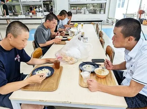篮球青训营中的体能训练方案有哪些?_2